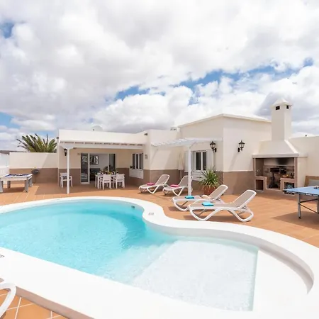 Ferienhaus Olivina, With Heated Pool Puerto del Carmen (Lanzarote)