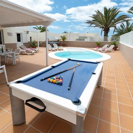 Feriehus Olivina, With Heated Pool Puerto del Carmen (Lanzarote)