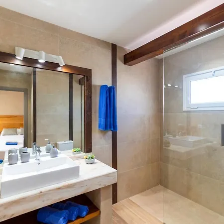 Ferienhaus Olivina, With Heated Pool Puerto del Carmen (Lanzarote)